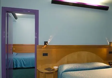 嘉尔德尼亚酒店