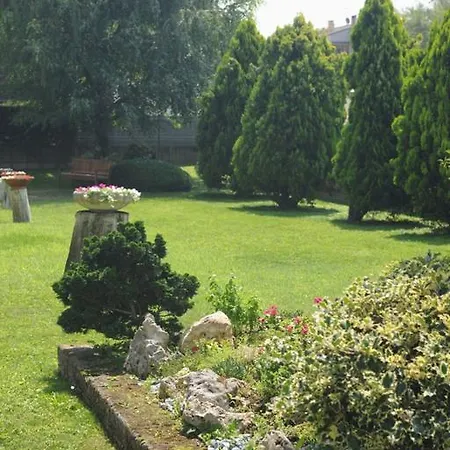 Gardenia Отель Верона