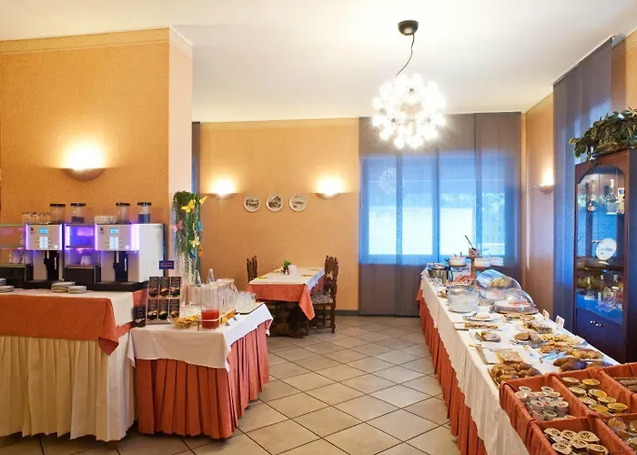 Lvg Collection - Gardenia Hotel 3*