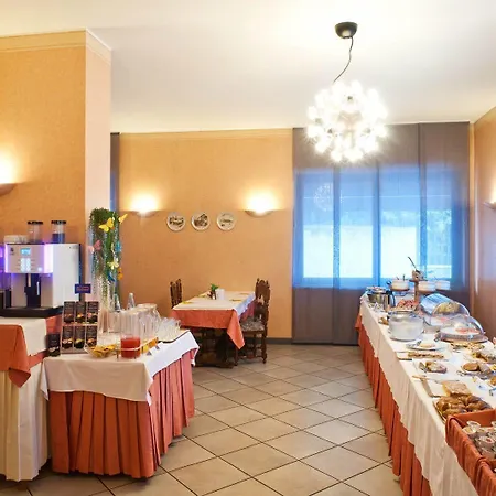 Lvg Collection - Gardenia Hotel 3*