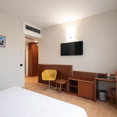Lvg Collection - Gardenia Hotel